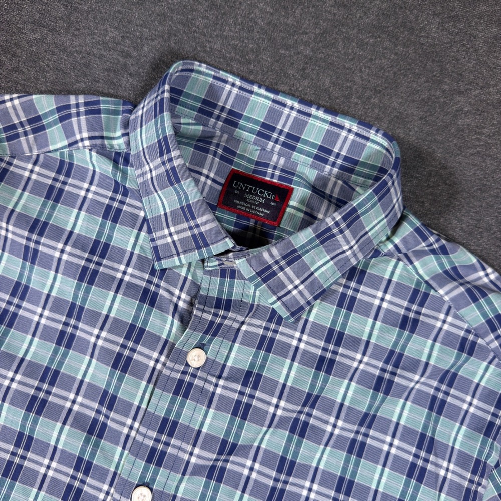 UNTUCKit Button Down Mens Medium Blue Plaid Short Sleeve Slim Fit Nylon Blend